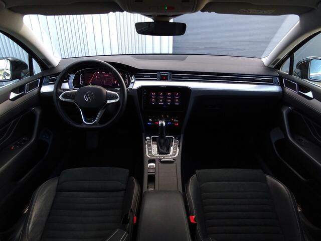 Volkswagen PASSAT Variant 1.4 TSI PHEV GTE Business | Elektrische trekhaak | Park Assist | Adaptive cruise | Ergocomfort stoel | 360 cam | Achteruitrijcamera | Lederen bekleding / alcantara bekleding | DAB | Apple CarPlay | Lane Assist | Side Assist | Elektrisch bedienbare