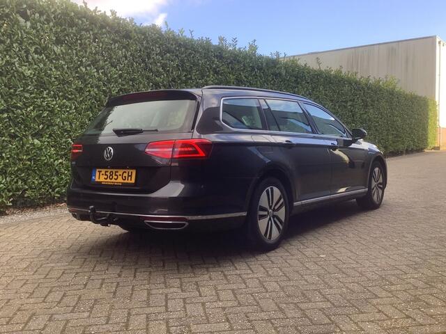 Volkswagen PASSAT 1.4 TSI Variant GTE