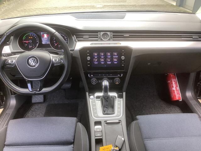 Volkswagen PASSAT 1.4 TSI Variant GTE