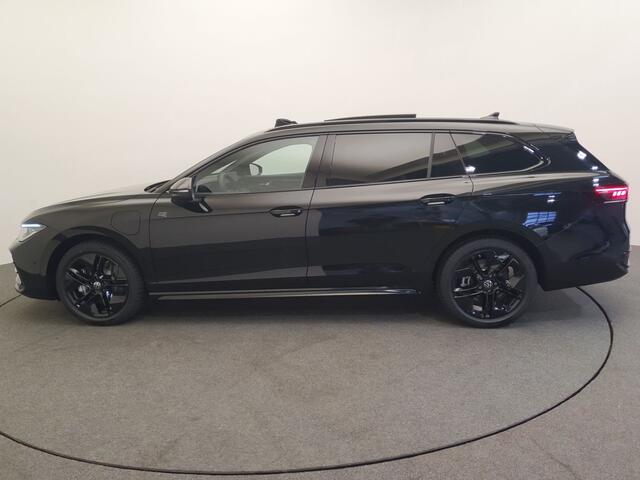 Volkswagen PASSAT Variant 1.5 eHybrid 272pk DSG/AUT R-Line Wegklapbare trekhaak, Panoramadak, Leder