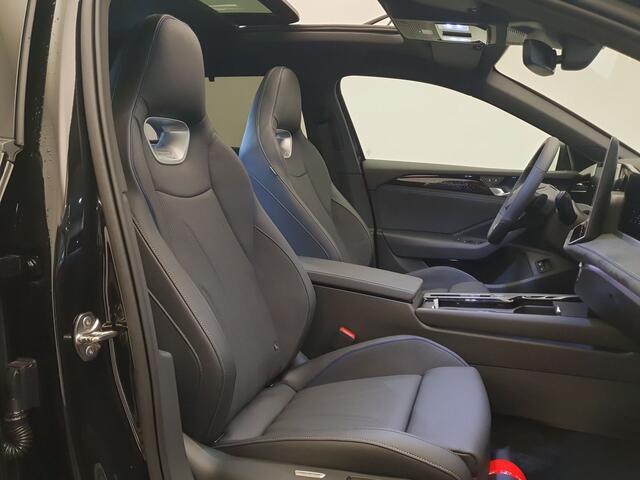 Volkswagen PASSAT Variant 1.5 eHybrid 272pk DSG/AUT R-Line Wegklapbare trekhaak, Panoramadak, Leder