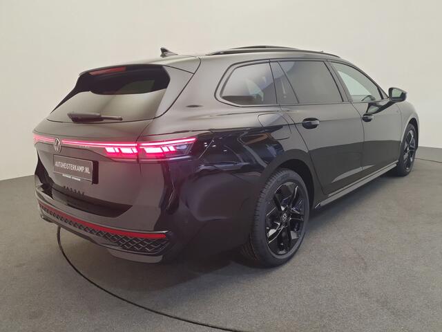 Volkswagen PASSAT Variant 1.5 eHybrid 272pk DSG/AUT R-Line Wegklapbare trekhaak, Panoramadak, Leder