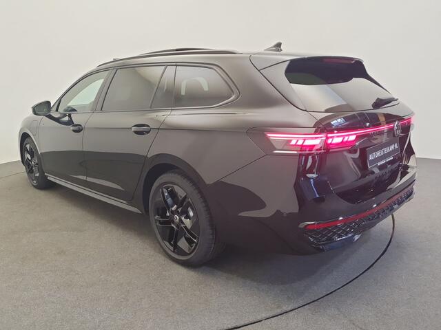 Volkswagen PASSAT Variant 1.5 eHybrid 272pk DSG/AUT R-Line Wegklapbare trekhaak, Panoramadak, Leder