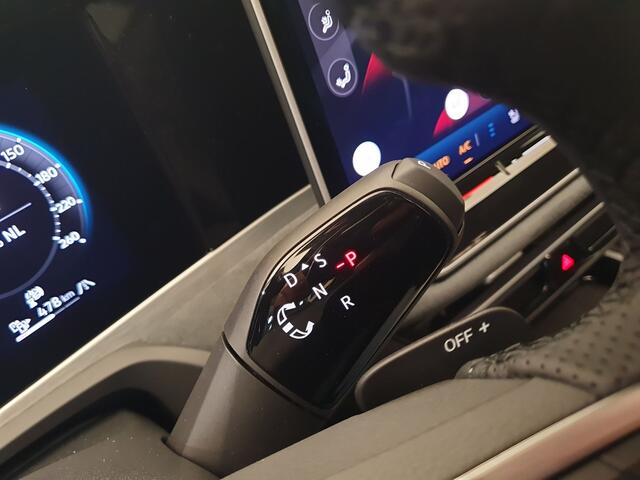 Volkswagen PASSAT Variant 1.5 eHybrid 272pk DSG/AUT R-Line Wegklapbare trekhaak, Panoramadak, Leder