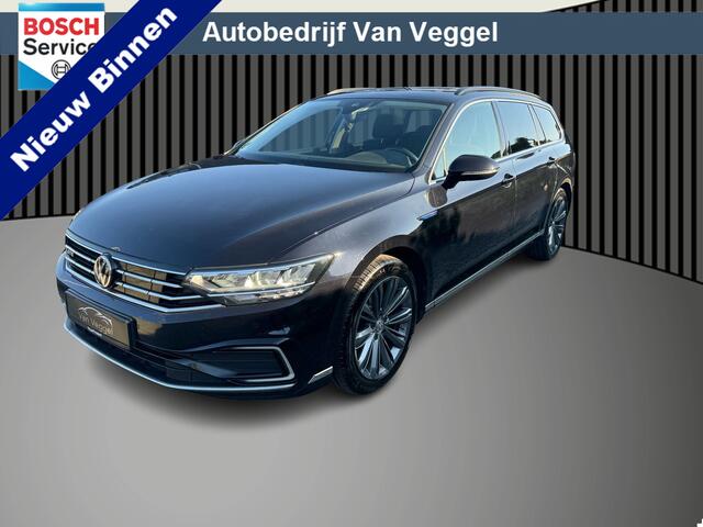 Volkswagen PASSAT 1.4 TSI PHEV GTE Business virtual cockpit, pano, memory stoel