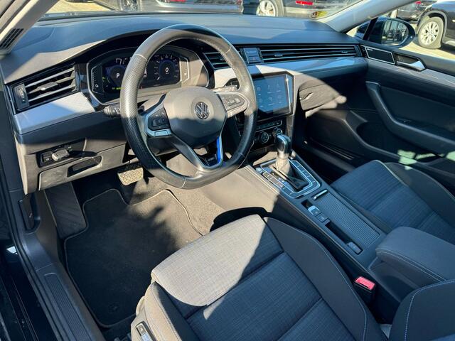 Volkswagen PASSAT 1.4 TSI PHEV GTE Business virtual cockpit, pano, memory stoel