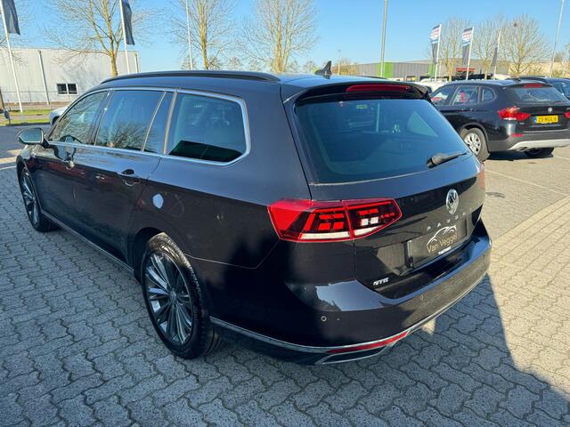 Volkswagen PASSAT 1.4 TSI PHEV GTE Business virtual cockpit, pano, memory stoel
