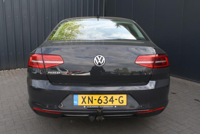 Volkswagen PASSAT 1.5 TSI Comfortline Business AUTOMAAT - NAVIGATIE - TREKHAAK