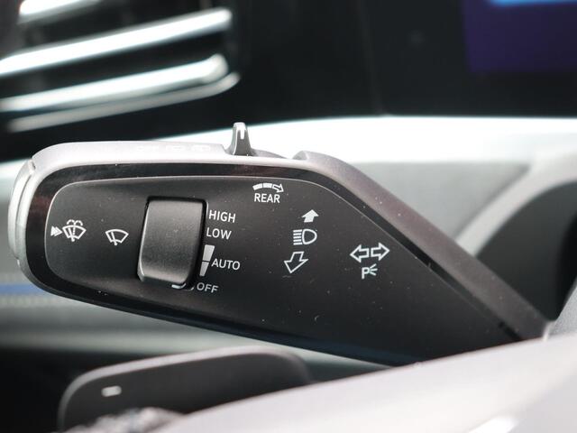 Volkswagen PASSAT Variant R-Line Business 1.5 110 kW / 150 pk eTSI Variant 7 versn. DSG | Black Style | Harman Kardon | Panoramadak | Area View | Discover Pro navigatie |