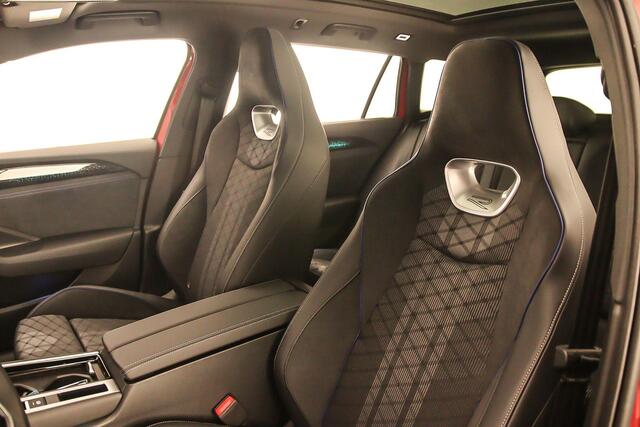 Volkswagen PASSAT Variant R-Line Business 1.5 eTSI 150pk DSG Automaat Panoramadak, Elektrische achterklep, Navigatie, Harman Kardon audio, Adaptive cruise control, Stuurwiel verwarmd