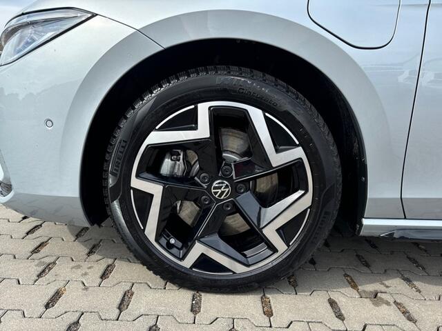 Volkswagen PASSAT 1.5 TSI DSG GTE R-LINE PANO-DAK/TREKHAAK/360-CAMERA/HenK/NAVI/ACC/HUD