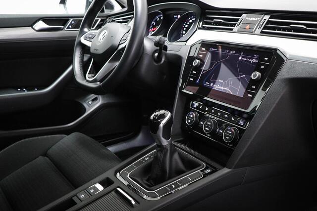 Volkswagen PASSAT 1.5 TSI Comfort Business | LED | APP CONNECT | CAMERA