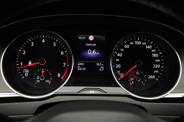 Volkswagen PASSAT 1.5 TSI Comfort Business | LED | APP CONNECT | CAMERA