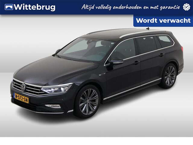 Volkswagen PASSAT Variant 1.5 TSI R-Line Business / AUTOMAAT/ PANO/ CAMERA/ PARK. SENSOREN/ ERGO COMFORT/ DIGITAL DASHBOARD/ LED/ ELEK. ACHTERKLEP/