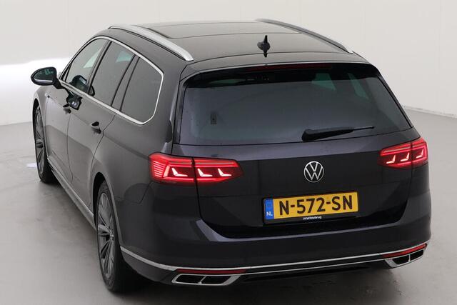 Volkswagen PASSAT Variant 1.5 TSI R-Line Business / AUTOMAAT/ PANO/ CAMERA/ PARK. SENSOREN/ ERGO COMFORT/ DIGITAL DASHBOARD/ LED/ ELEK. ACHTERKLEP/