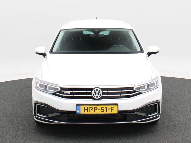 Volkswagen PASSAT Variant 1.4 TSi 218 Pk Automaat PHEV GTE Business | Adaptive Cruise | CarPlay | Navigatie | Bluetooth | Stoelverwarming | Camera | Trekhaak | 17 Inch | 82.305 Km!!