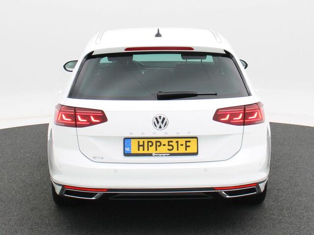 Volkswagen PASSAT Variant 1.4 TSi 218 Pk Automaat PHEV GTE Business | Adaptive Cruise | CarPlay | Navigatie | Bluetooth | Stoelverwarming | Camera | Trekhaak | 17 Inch | 82.305 Km!!