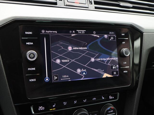 Volkswagen PASSAT Variant 1.4 TSi 218 Pk Automaat PHEV GTE Business | Adaptive Cruise | CarPlay | Navigatie | Bluetooth | Stoelverwarming | Camera | Trekhaak | 17 Inch | 82.305 Km!!