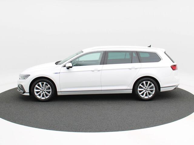 Volkswagen PASSAT Variant 1.4 TSi 218 Pk Automaat PHEV GTE Business | Adaptive Cruise | CarPlay | Navigatie | Bluetooth | Stoelverwarming | Camera | Trekhaak | 17 Inch | 82.305 Km!!