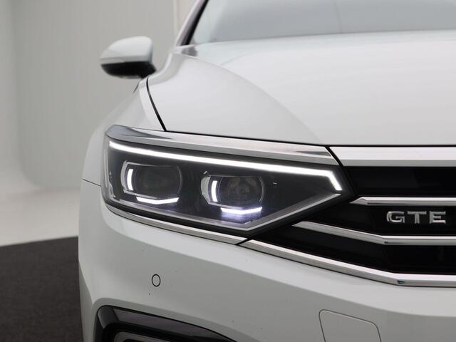 Volkswagen PASSAT Variant 1.4 TSi 218 Pk Automaat PHEV GTE Business | Adaptive Cruise | CarPlay | Navigatie | Bluetooth | Stoelverwarming | Camera | Trekhaak | 17 Inch | 82.305 Km!!