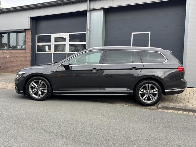 Volkswagen PASSAT Variant 1.5 TSI R-Line Business + Panoramadak| Camera| PDC V+A| Trekhaak| App| Ergo stoel| Virtueel cockpit