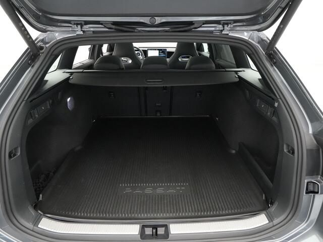 Volkswagen PASSAT Variant 1.5 eTSI 150pk R-Line Business Panorama Trekhaak Camera Side Assist