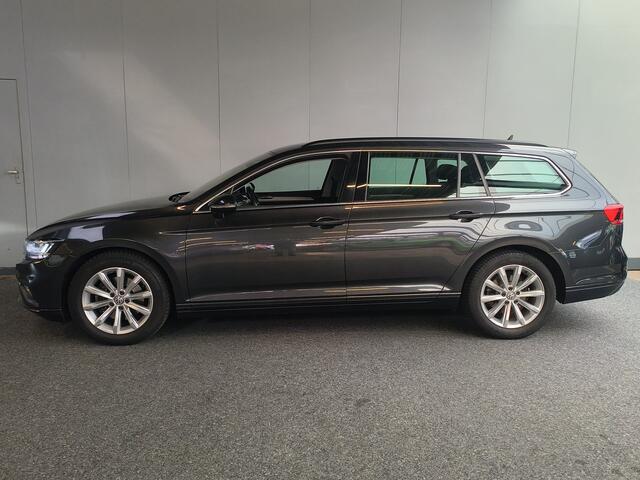Volkswagen PASSAT Variant 1.5 TSI Comfort Business DSG-AUTOMAAT uit 2020 Rijklaar + 12 maanden Bovag-garantie Henk Jongen Auto's in Helmond, al 50 jaar service zoals 't hoort!