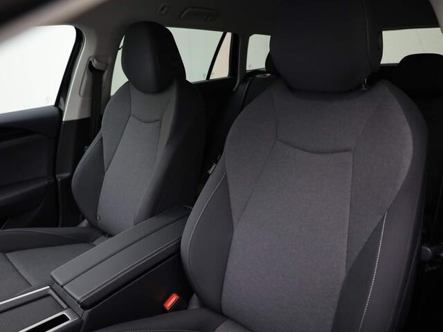 Volkswagen PASSAT Variant 1.5 eTSI/150PK Business · Achteruitrijcamera · Trekhaak · Cruise Control Adaptief