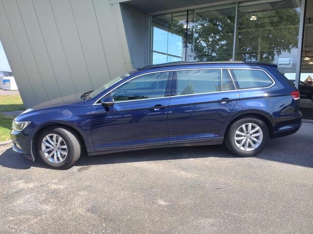 Volkswagen PASSAT 1.4 TSI Connected S.