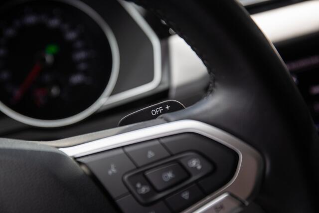 Volkswagen PASSAT Variant 1.5 TSI Comfort Business , Adap. cruise, Carplay, Keyess entry,