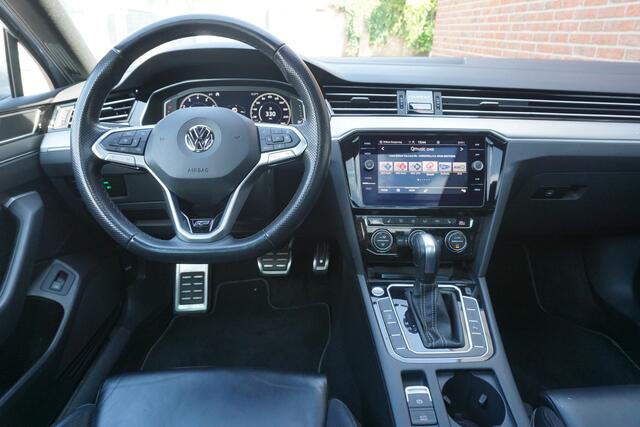Volkswagen PASSAT Variant 1.5 TSI DSG Elegance Business R-Line Trekhaak | Camera | Pano * All in prijs *