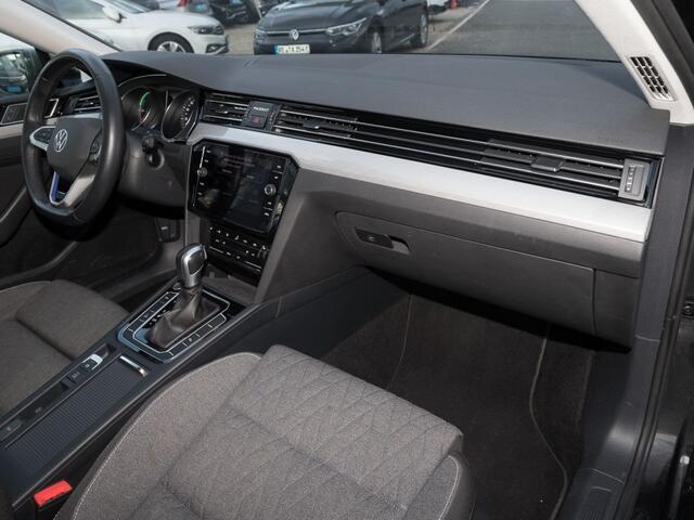 Volkswagen PASSAT 1.4TSI Hybrid GTE R-Line Leder IQ-light Navi ADCR Camera HEAD 18