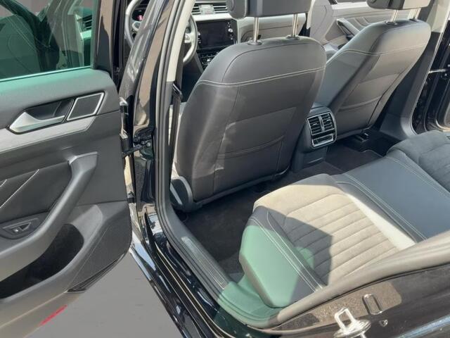 Volkswagen PASSAT 1.4TSI Hybrid GTE R-Line Leder IQ-light Navi ADCR Camera HEAD 18