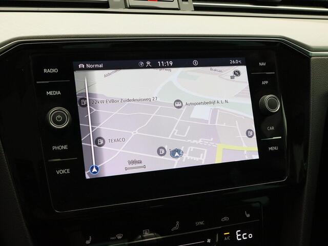 Volkswagen PASSAT Variant 1.4 TSi 218 Pk Automaat PHEV GTE Business | Panoramadak | 17 Inch | Winterpakket | Alcantara | Camera | Privacy Glass | 87.780 Km!!