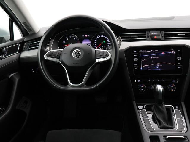 Volkswagen PASSAT Variant 1.5 TSI 150 PK DSG AUT. + WEGKL. TREKHAAK | 19 INCH LMV | ADAPTIVE CRUISE | APPLE CARPLAY | LED