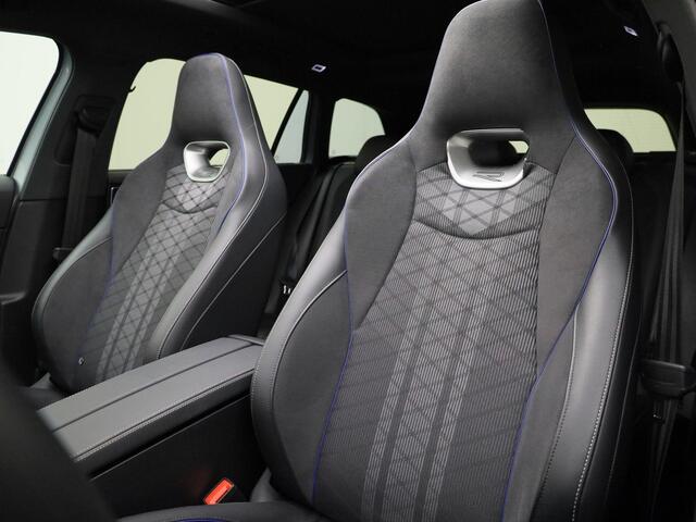 Volkswagen PASSAT Variant 1.5eHybrid 200kW/272PK R-Line DSG · Panoramadak · Trekhaak · 360°Camera + Parkeersensoren · Garantie tot augustus 2029 of 100000km.