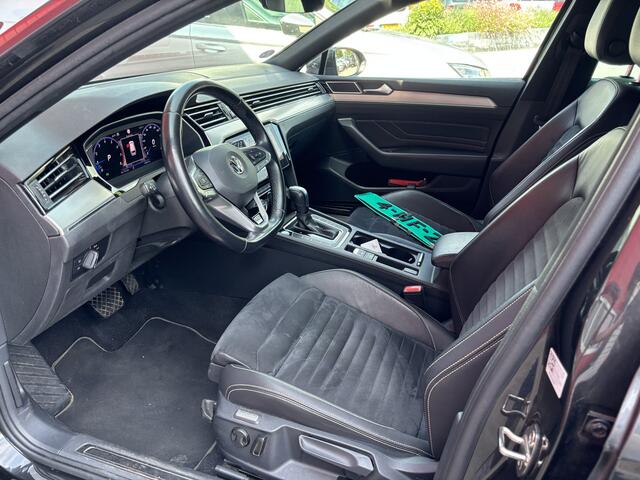 Volkswagen PASSAT Variant 1.5 TSI Elegance Business R FACELIFT / R-LINE / AUTOMAAT / GR NAVI / TREKHAAK / STOELVERW / CAMERA / FULL LED / NL-AUTO