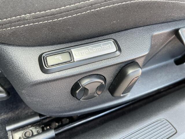 Volkswagen PASSAT Variant 1.4 TSI ACT Connected Series Plus |