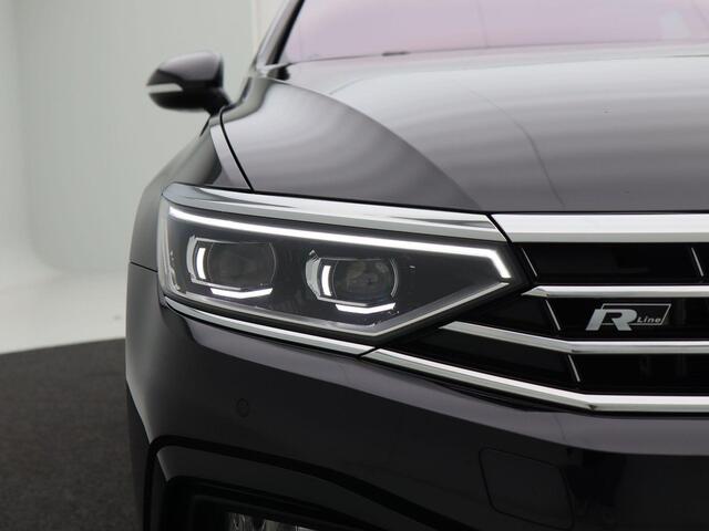 Volkswagen PASSAT Variant 1.5 TSi 150 Pk Automaat R-Line Business + | Panoramadak | Leer/Alcantara | Led