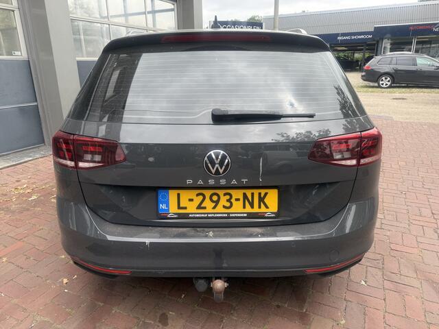 Volkswagen PASSAT Variant 1.5 TSI Business Bj 2021 Camera,18Inch,Trekhaak,Electr klep,Cruise Dealer onderhouden 150pk