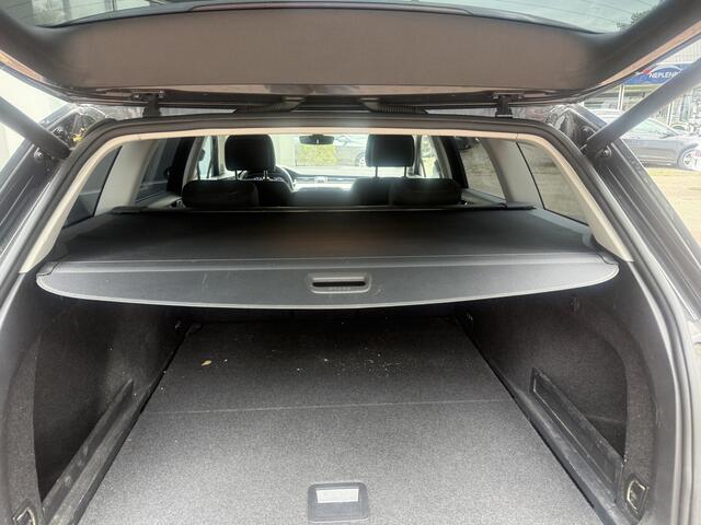 Volkswagen PASSAT Variant 1.5 TSI Business Bj 2021 Camera,18Inch,Trekhaak,Electr klep,Cruise Dealer onderhouden 150pk