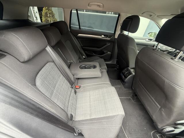 Volkswagen PASSAT Variant 1.5 TSI Business Bj 2021 Camera,18Inch,Trekhaak,Electr klep,Cruise Dealer onderhouden 150pk