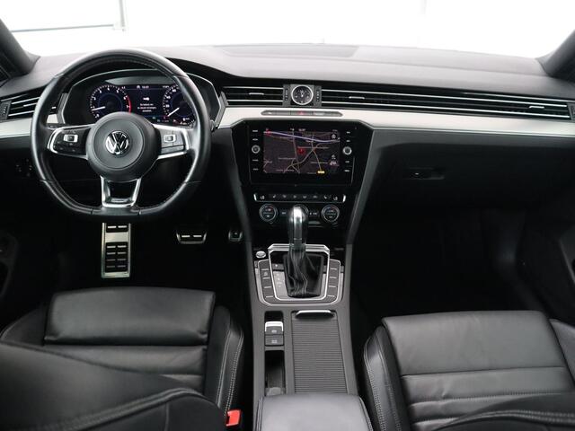 Volkswagen PASSAT 1.5 TSI R Line | Nappaleder | Stoelverwarming | Trekhaak | LED Plus | Adaptive cruise | Carplay | Virtual Cockpit | Navigatie | Climate control