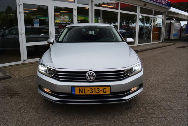 Volkswagen PASSAT Variant 1.4 126 PK TSI Comfortline Executive | PDC | Navi | Clima | Orig. NL | NAP |