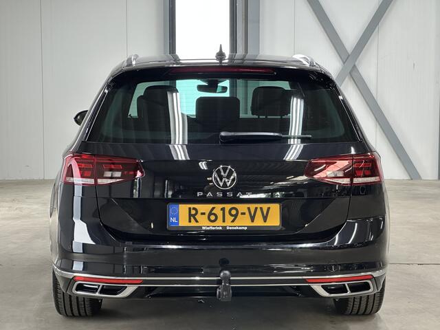 Volkswagen PASSAT Variant 1.5 TSI R-Line 150pk | Elek. Trekhaak | Massage | 19 inch | Sportstoellen + Stuur