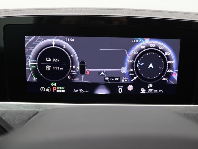 Volkswagen PASSAT Variant 1.5 eHybrid R-Line Edition 272PK DSG Matrix led, trekhaak, adaptive cruise, side assist, schuif-kanteldak, keyless, elek. bedienbare achterklep, stoelverwarming voor & achter, stuurwielverwarming, 19" lichtmetaal