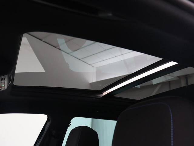 Volkswagen PASSAT 1.4 TSI PHEV GTE Business | Panoramadak | Trekhaak | Automaat | Camera | PHEV | Stoelverwarming | Sfeerverlichting | Adaptive cruise | Climate control | LED | Carplay | LMV 17 inch