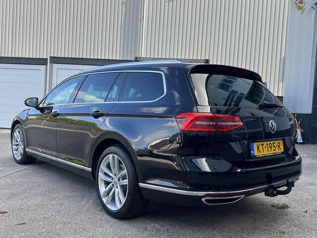 Volkswagen PASSAT Variant 1.4 TSI GTE Connected Series Plus PANO-DAK Trekhaak Stoelverw.