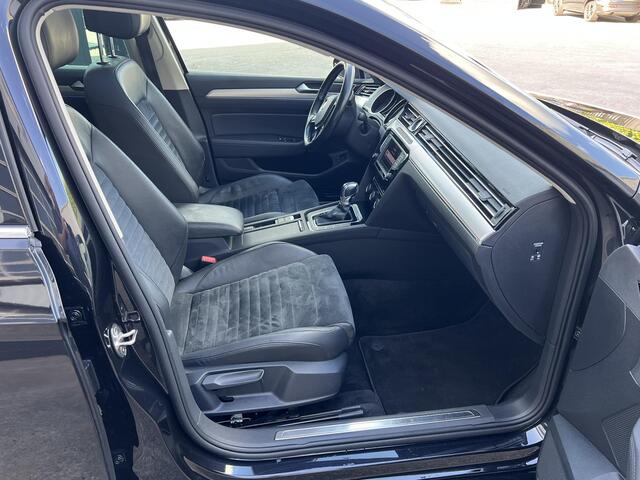 Volkswagen PASSAT Variant 1.4 TSI GTE Connected Series Plus PANO-DAK Trekhaak Stoelverw.