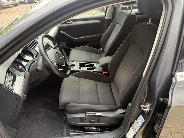 Volkswagen PASSAT Variant 2.0 TDI Business Edition R Bj 2016 Dealer onderhouden Automaat,Trekhaak,Stoelverwaming,Navi